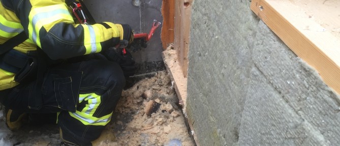 Mottbrand auf Baustelle