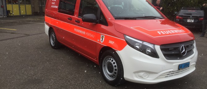 Neues Kommandofahrzeug in Betrieb genommen