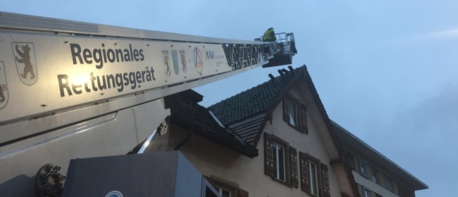 Ziegel auf Hauptverkehrsstrasse