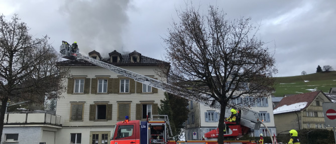 Dachstock brennt, Waldstatt
